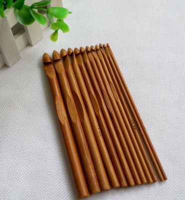 8部分は1mmから2.75mmの木のタケかぎ針編みホック手作りされた編む針を置いた
