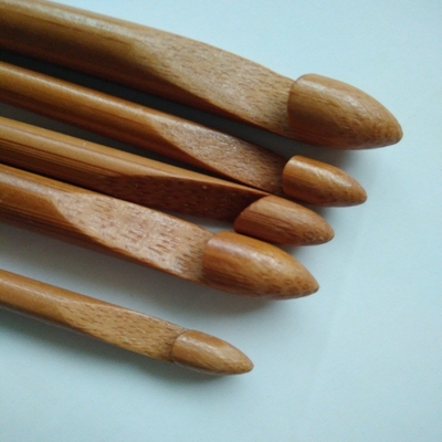人間工学的の木のタケかぎ針編みホックは初心者のための8部分を置いた
