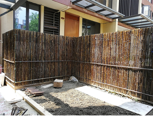 裏庭のDecotativeのタケ パネルの家の庭を囲う2x1.5mのタケ スクリーン