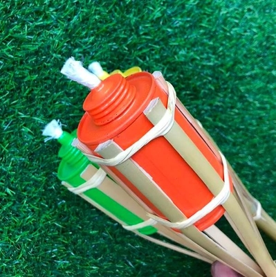 子供のために多彩な屋外の自然なタケTikiのトーチのヤードのデッキの装飾の庭のおもちゃ