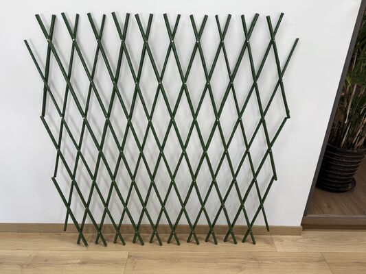 環境に優しい竹の拡張フェンスロールと粉末で覆われたフレームと,屋外プライバシーのためにカスタマイズされたサイズ